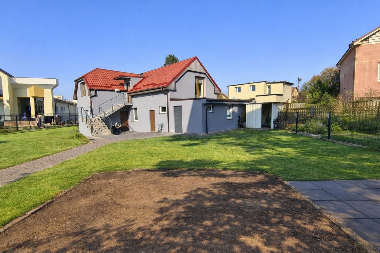 Pod biznes 2 domy na posesji 1100mkw. Top lokalizacja