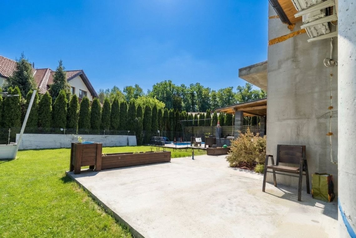 Połowa Bliźniaka | Gotowa do Wejścia | Duży Garaż