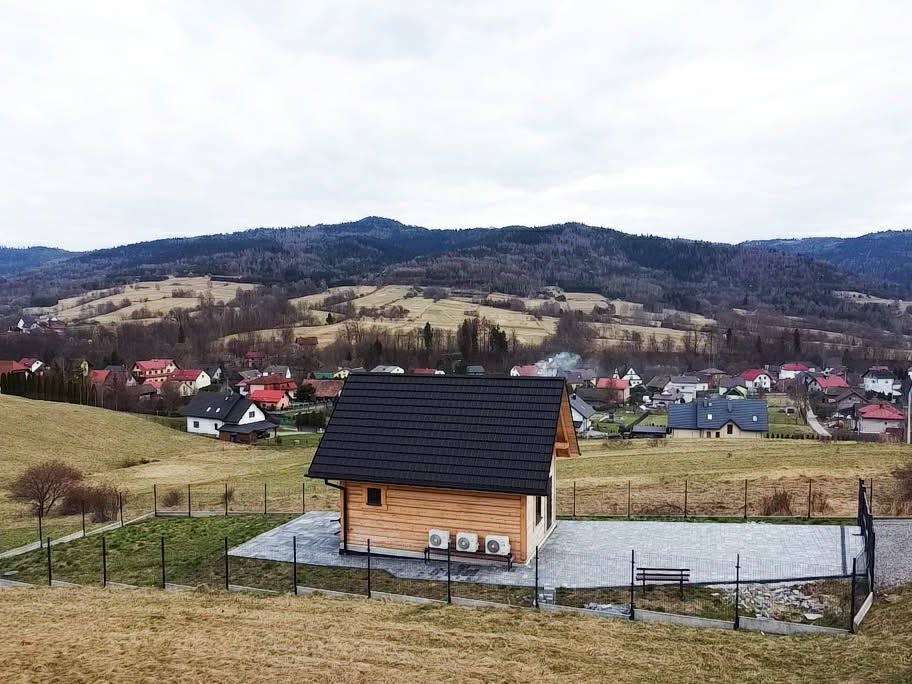 Na sprzedaż dom drewniany z bala, całoroczny, w górach,Beskid Żywiecki