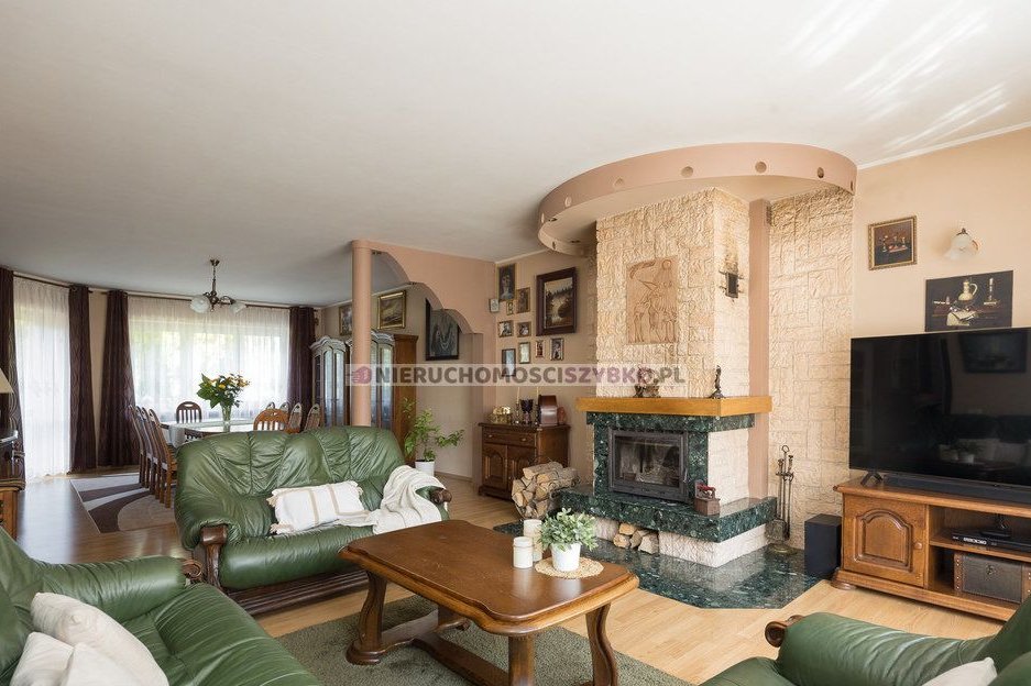 Przestronny dom w Nieporęcie czeka na Ciebie!