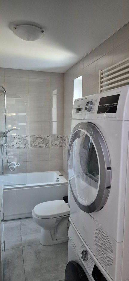 Nowoczesny dom 4 pokoi z garażem pod miastem