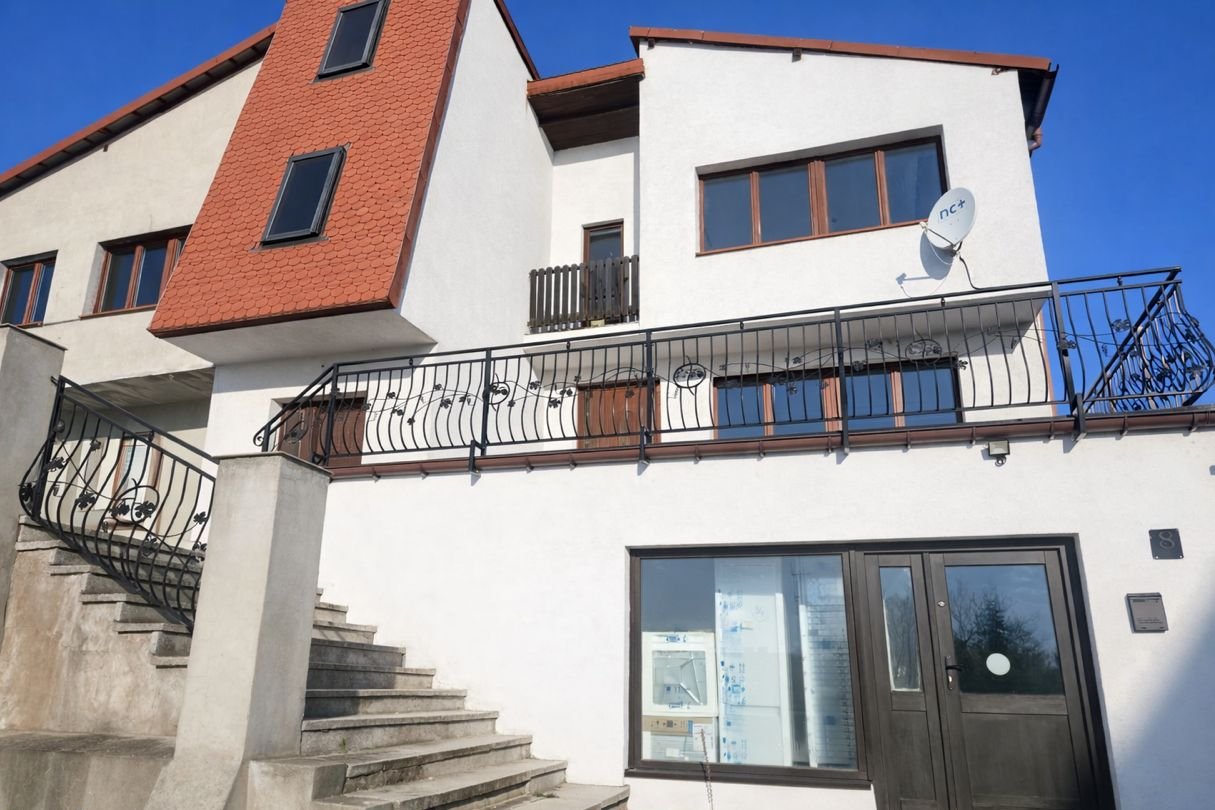 562 m2/ 22 pokoje / Duży dom z potencjałem Trzebnica