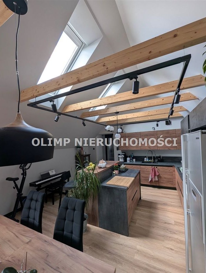 Dom z lokalem użytkowym