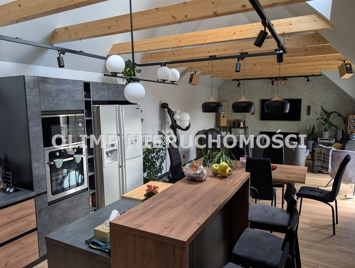 Dom z lokalem użytkowym