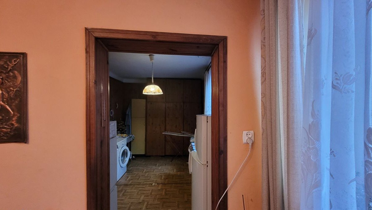 mały dom o powierzchni 80m2 w Centrum - wszystkie media miejskie