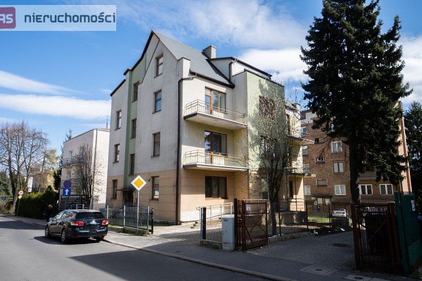 INWESTYCJA: budynek mieszkalny, blisko Centrum.