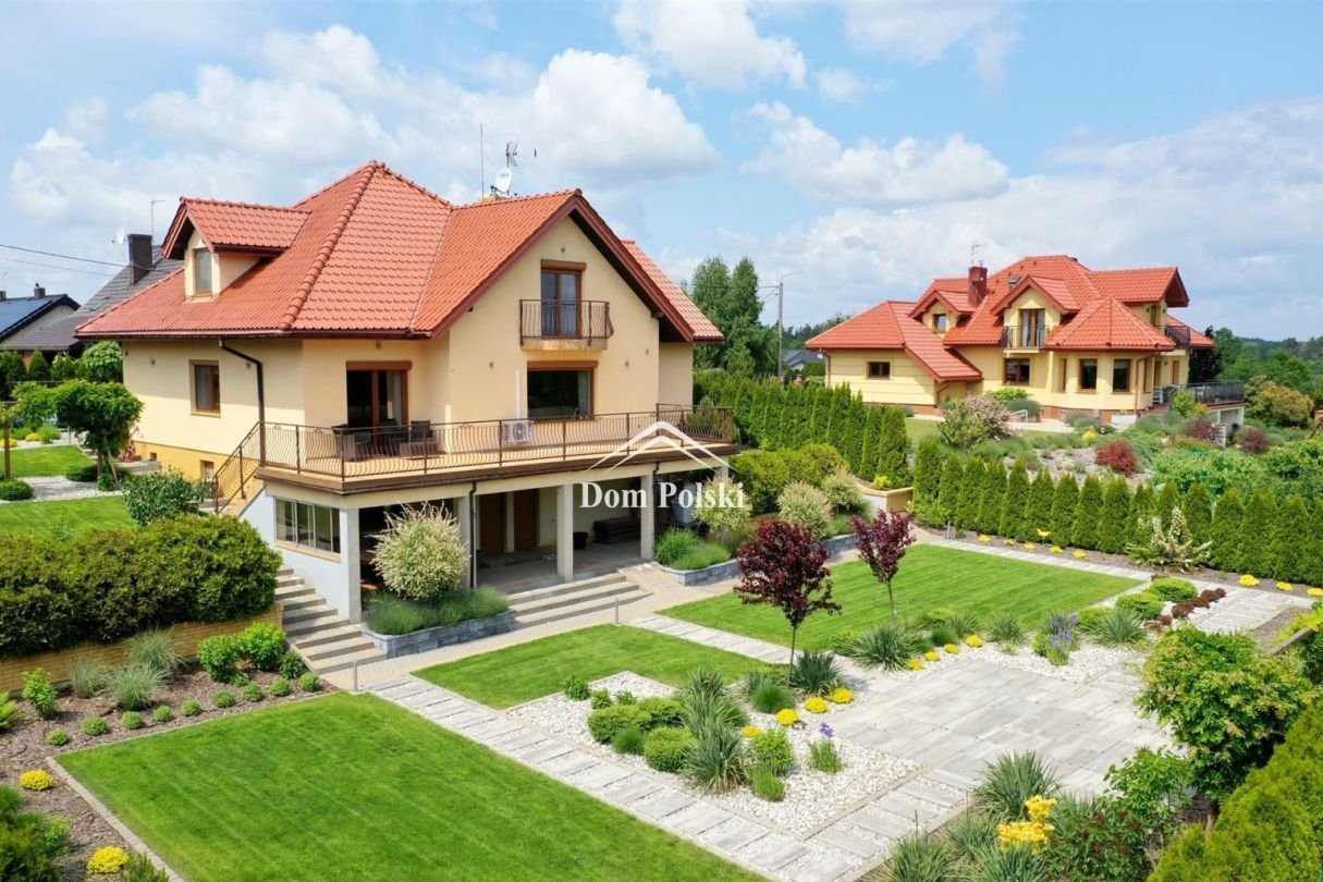 Dom na Mazurach 285 m2, 30 M od jeziora, Olecko