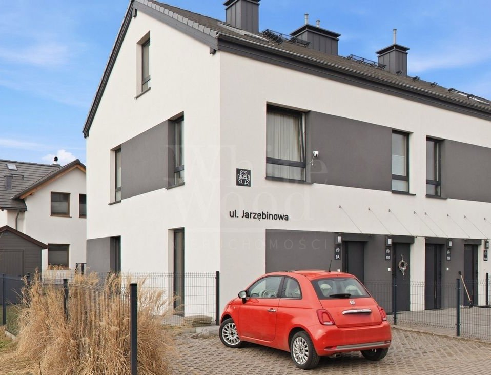 Dom szeregowy w spokojnej okolicy