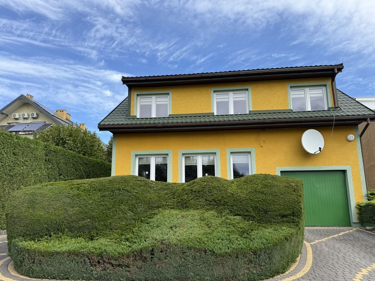 Dom na sprzedaż Starachowice, ogród,taras,garaż-Gotowy do zamieszkania