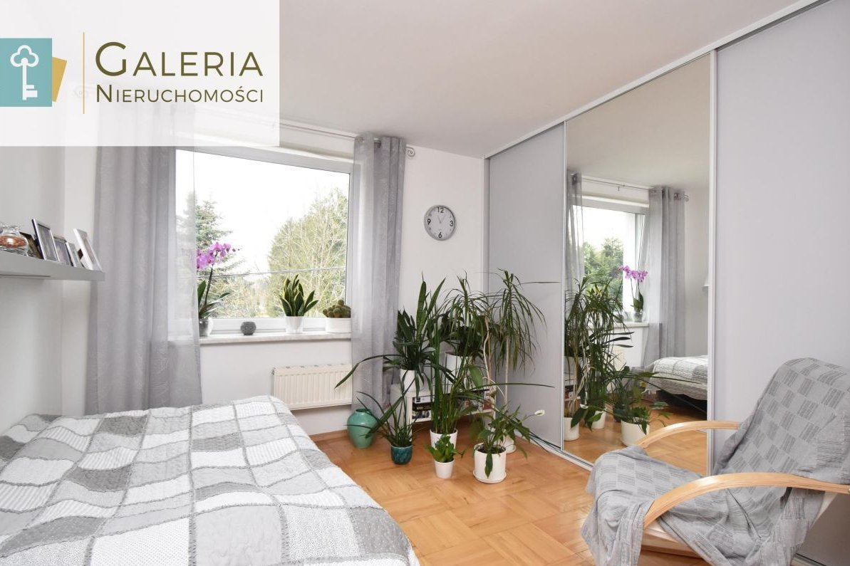 Dom w otoczeniu zieleni w Milejewie