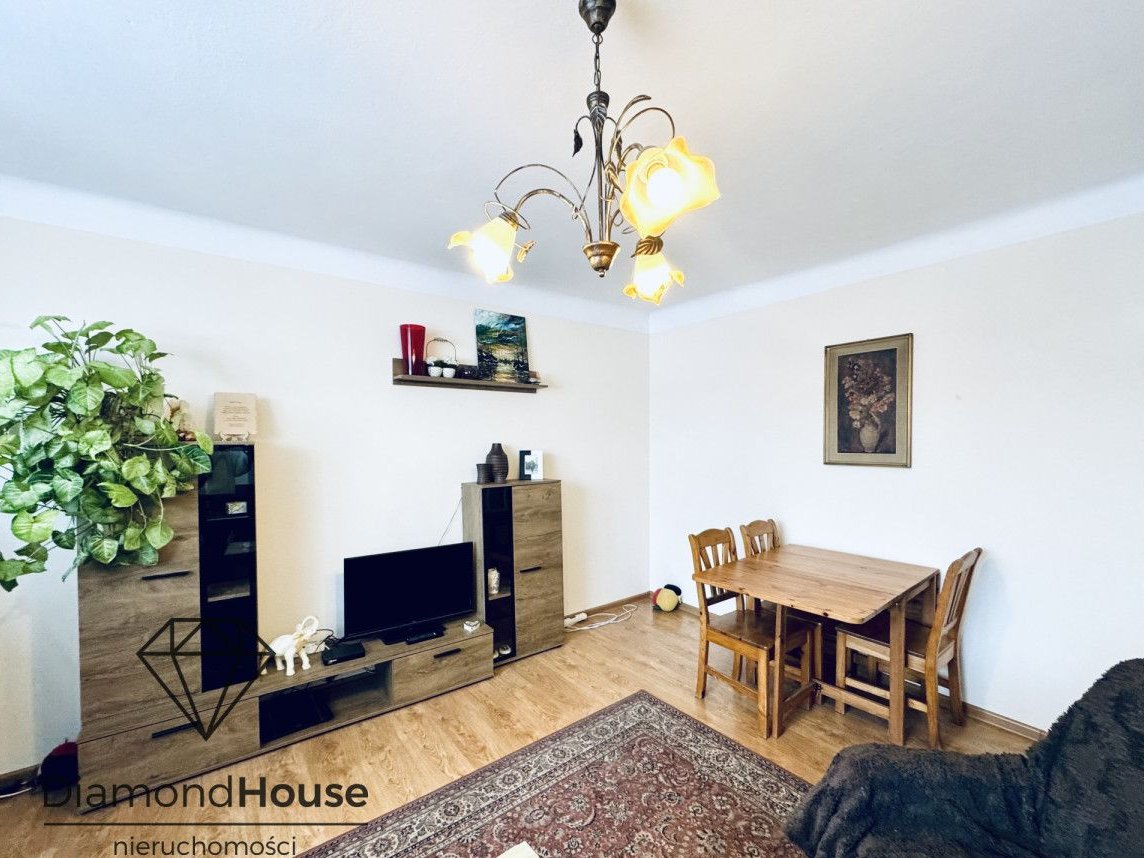 Połowa bliźniaka w spokojnej okolicy Żyrardowa.