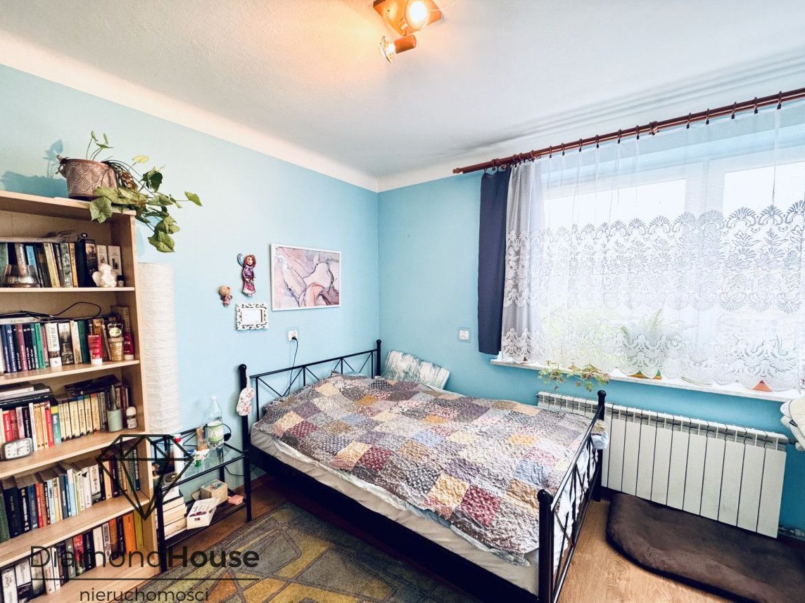 Połowa bliźniaka w spokojnej okolicy Żyrardowa.