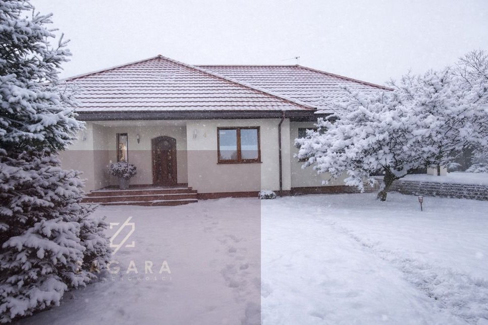 Piękny dom parterowy z możliwością adaptacji góry