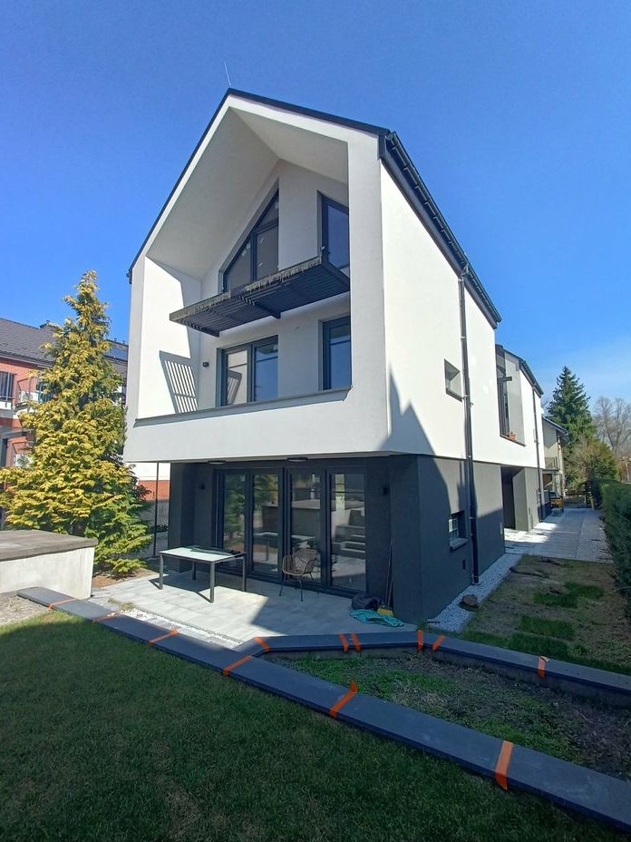 Nowoczesny dom PREMIUM z ogródkiem , 2 miejsca postojowe