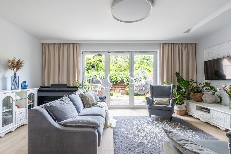 Dom na pograniczu Piaseczna i Józefosławia