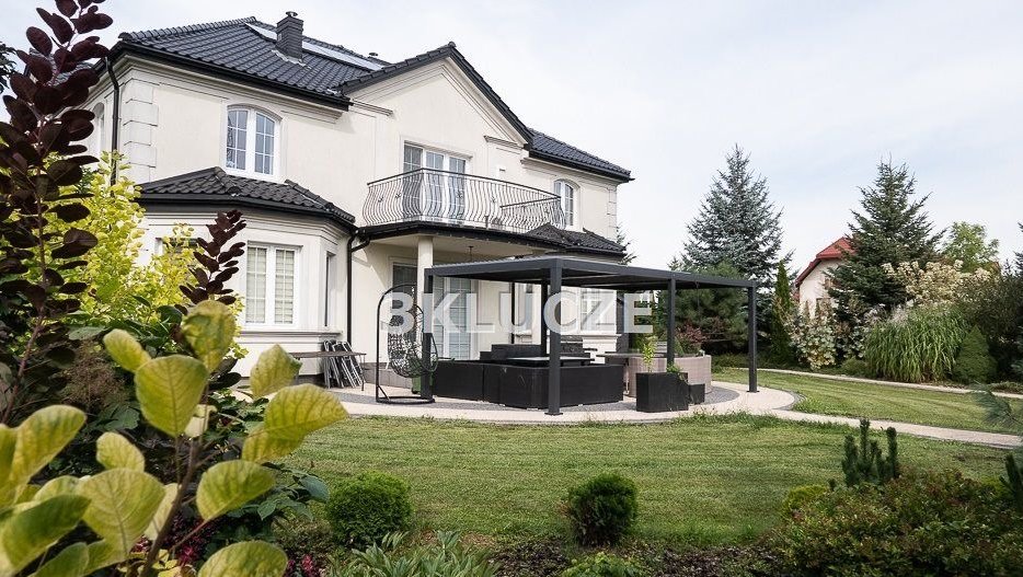 Willa w Jakubowicach Konińskich