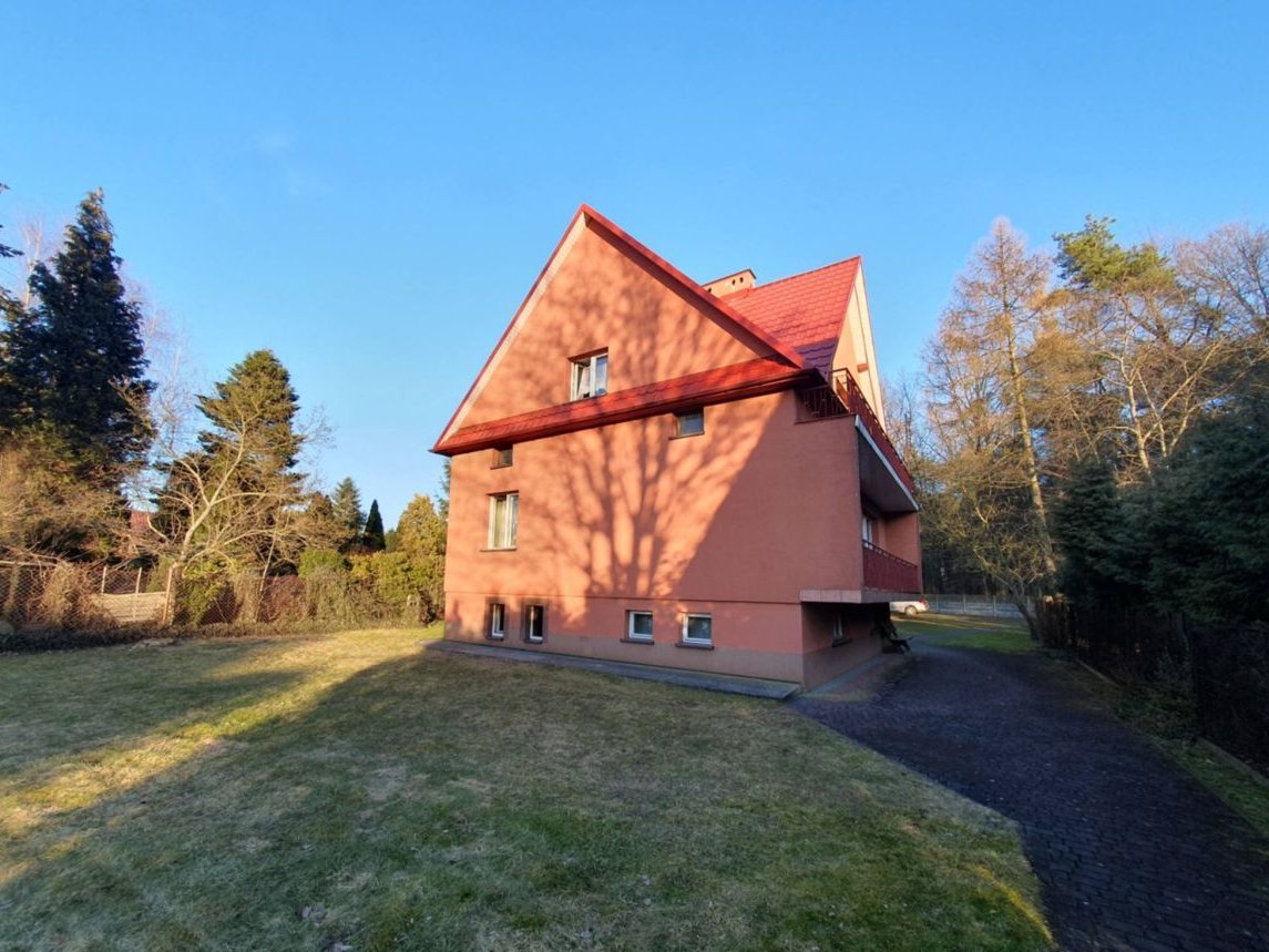 Dom wolnostojący Cholerzyn | działka 10 ar