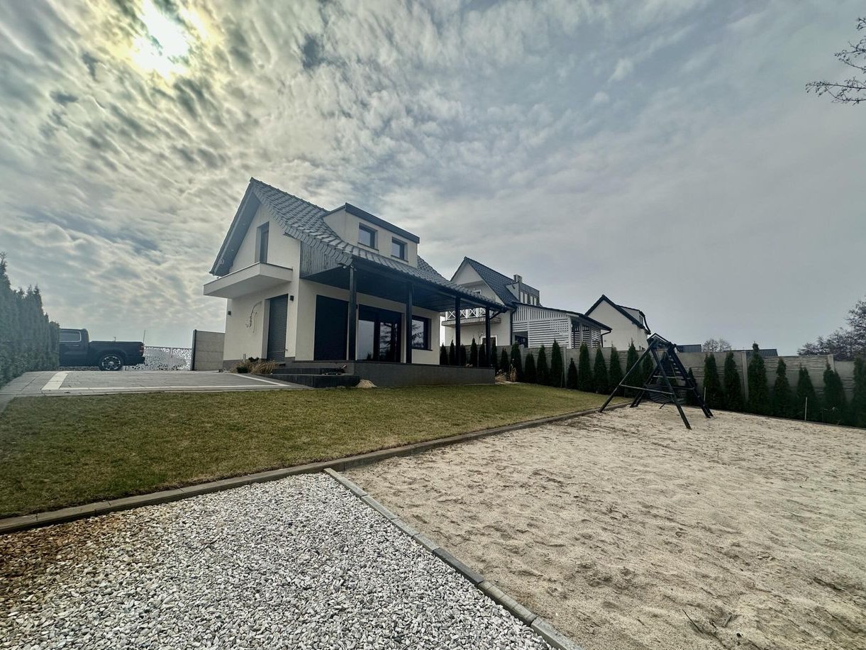 Nowoczesny domek 70 m² nad samym jeziorem – Spalona