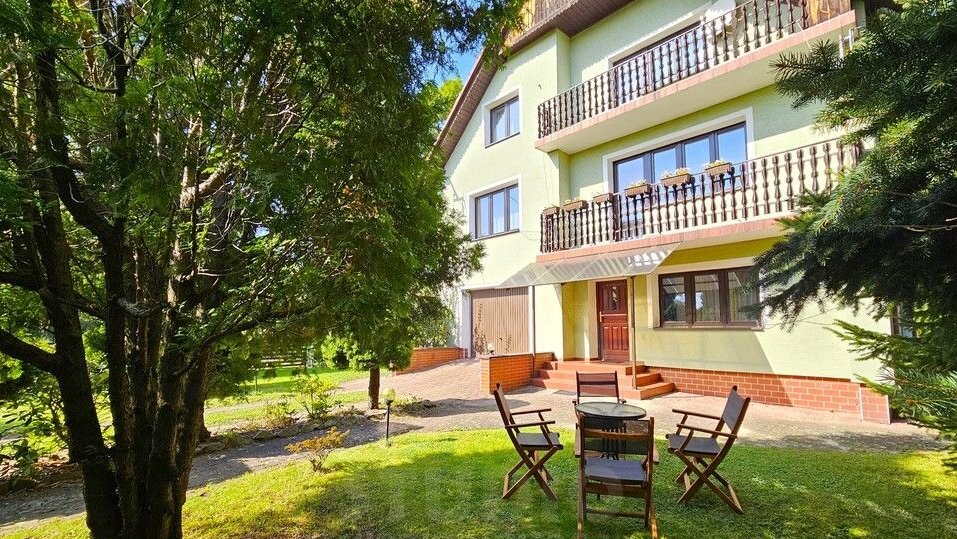 Dom 210m, także dla 2 rodzin, 11 ar, 11 km od Krak