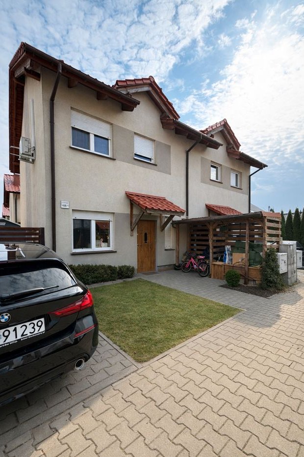 Pół bliźniaka | Komorniki, ul. Fabianowska | ogródek | poddasze