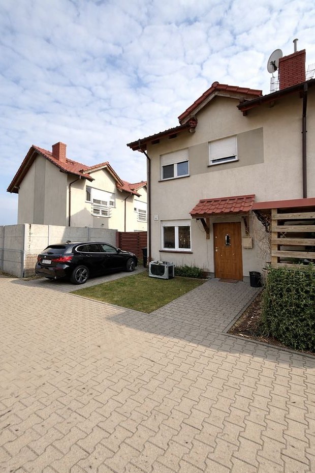 Pół bliźniaka | Komorniki, ul. Fabianowska | ogródek | poddasze