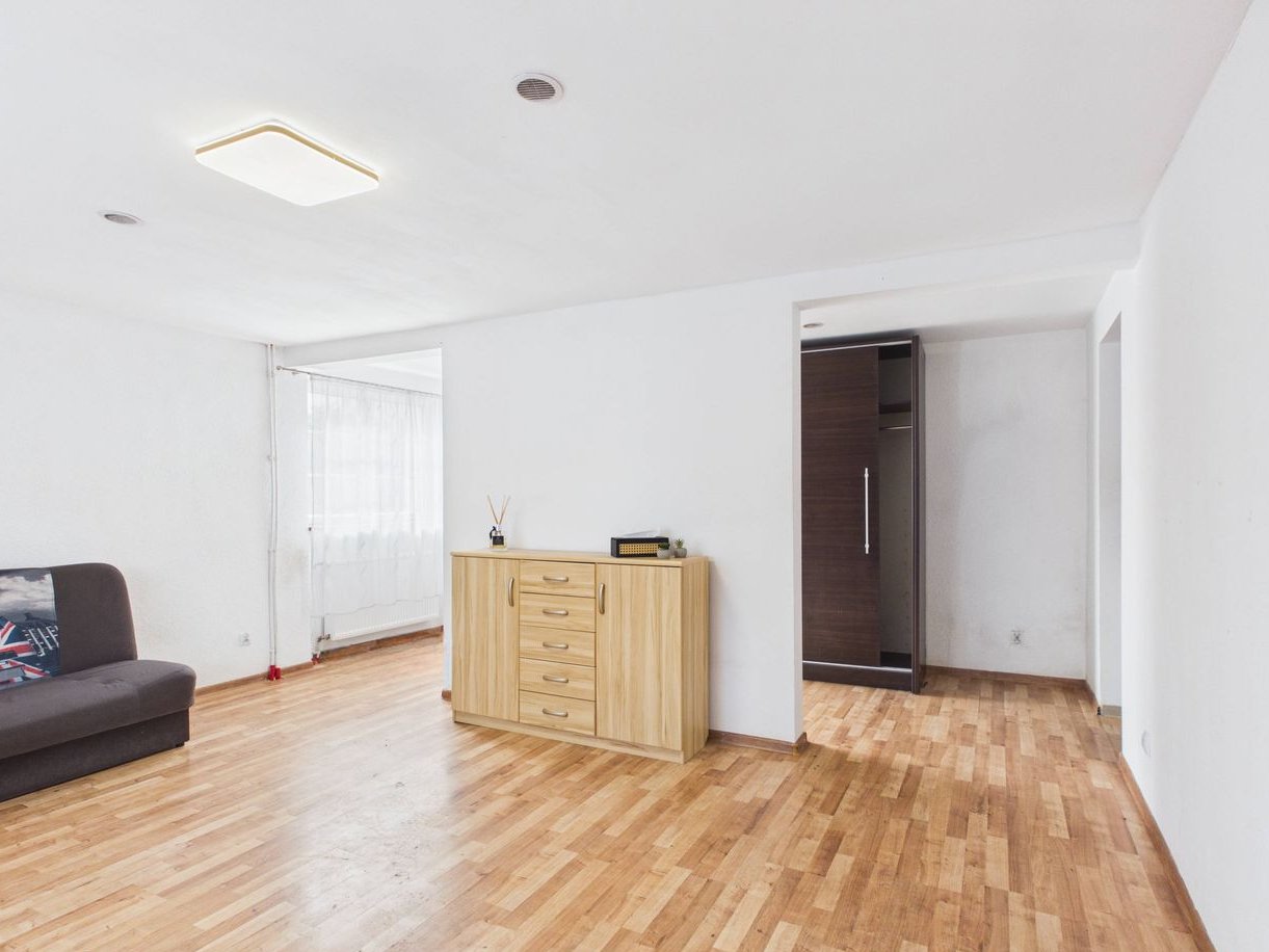 Dom z 4 mieszkaniami - 209,2 m² Olszyna!