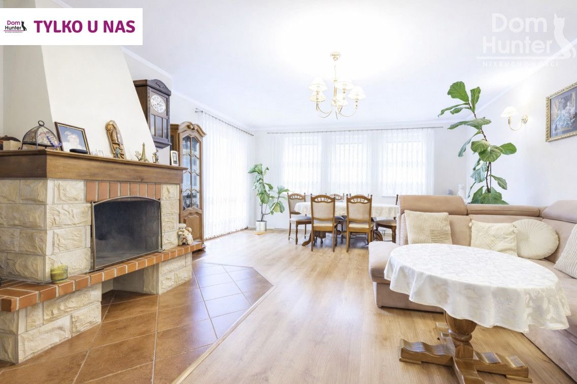 Dom z ogrodem, 2 mieszkania, 4 miejsca, 2 garaże