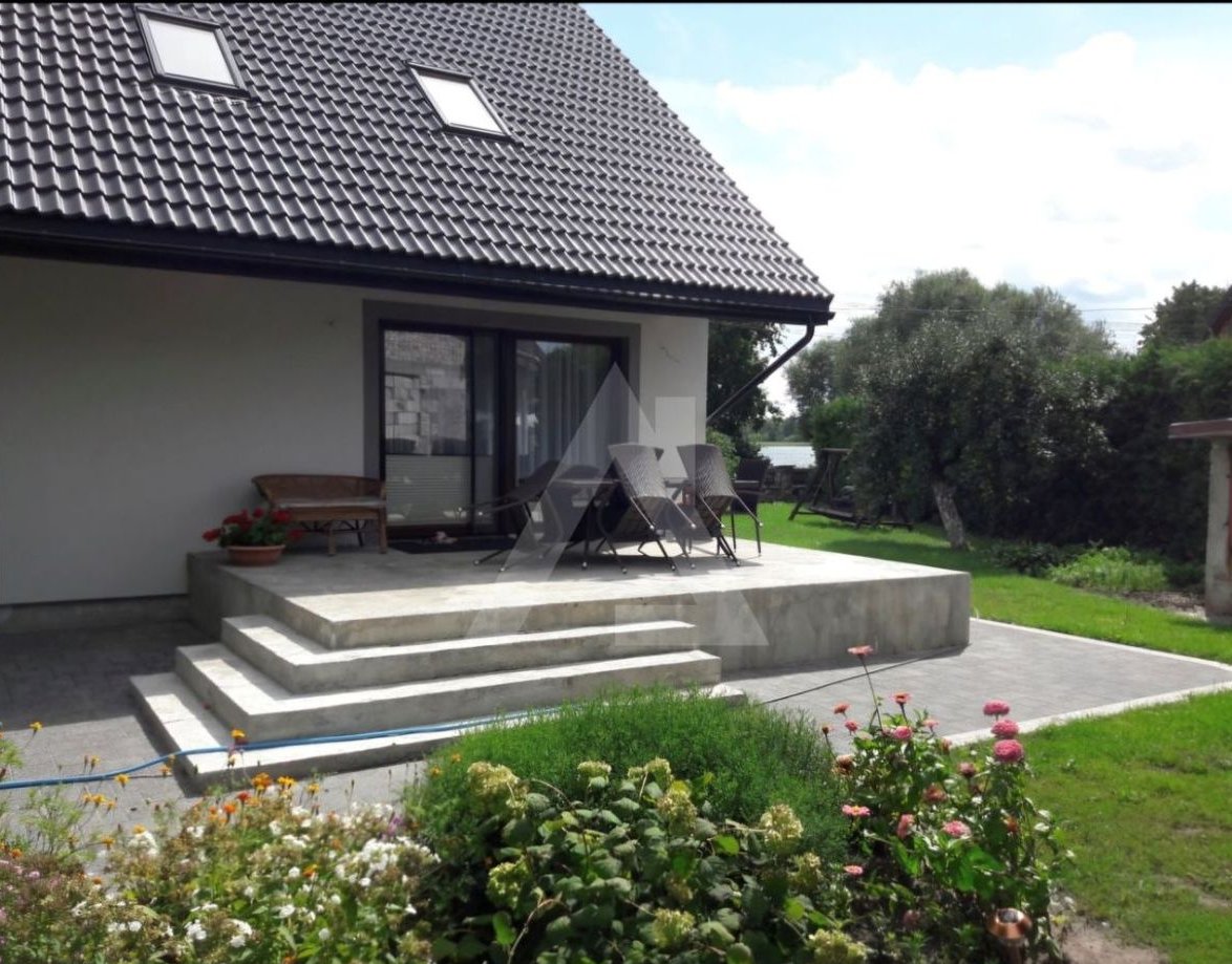 Nowoczesny dom z pompą ciepła