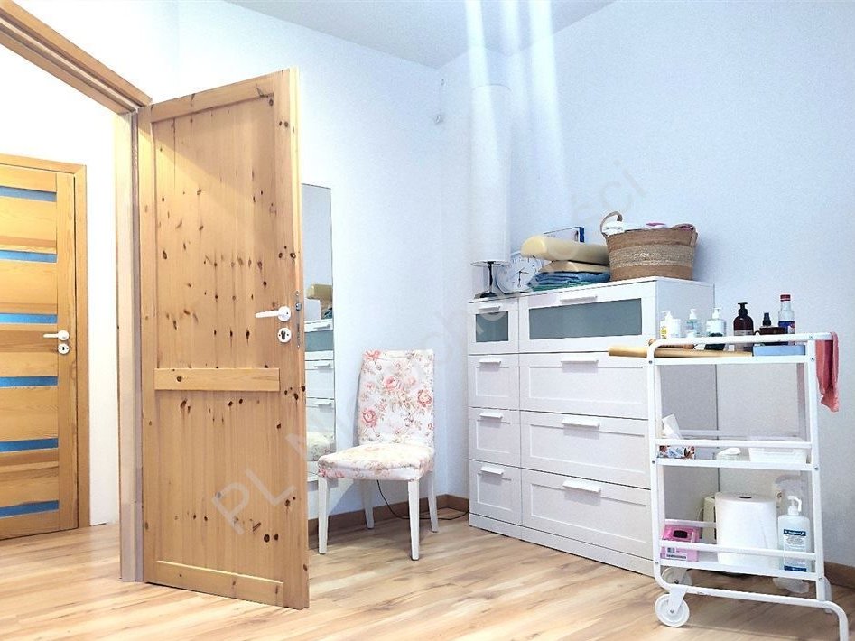 Komfortowy i wygodny dom, niskie opłaty !