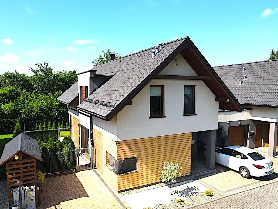 Bardzo atrakcyjny dom jednorodzinny o wysokim standardzie.