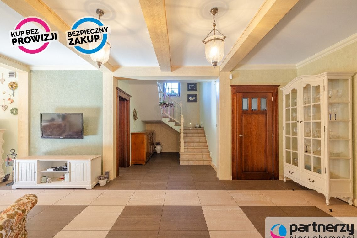 Nowoczesny dom nad jeziorem Żarnowieckim, Nadole