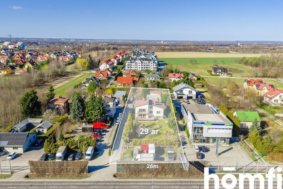 Dom na dużej działce z warsztatem samochodowym