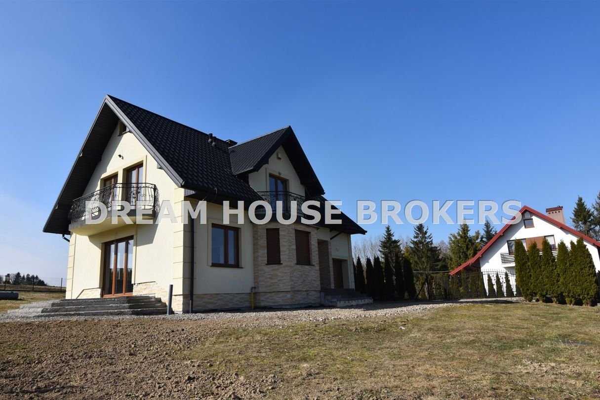 Piękny dom w malowniczej miejscowości! Zapraszam!