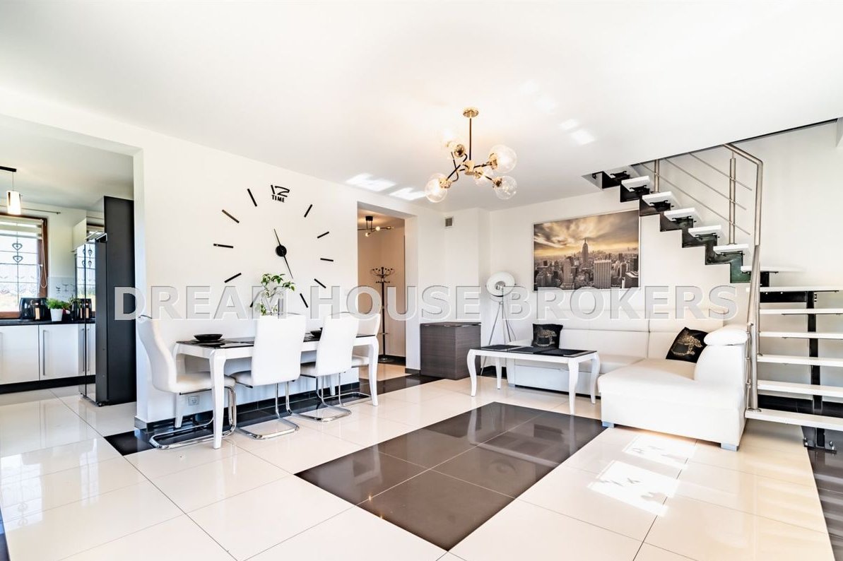 |Piękny dom na sprzedaż|Urokliwa działka|70 arów|