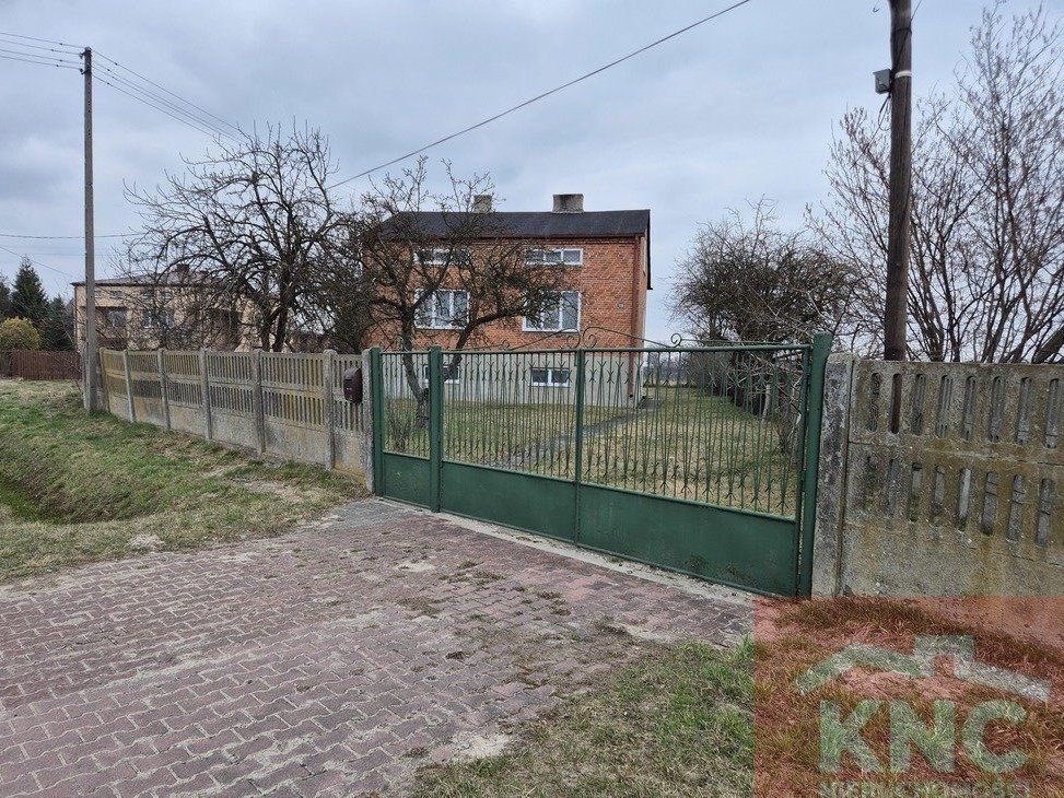 Dom z cegły na sprzedaż