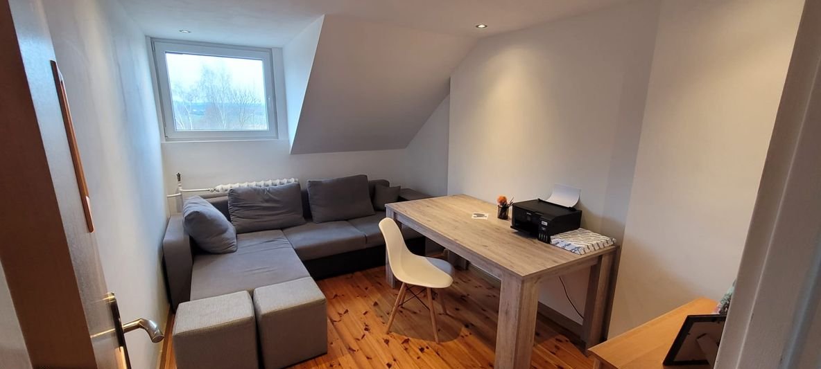 Funkcjonalny dom z dużym ogrodem