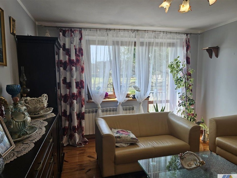 Dom pod Krakowem, na działce 6.6a, 6 pokoi