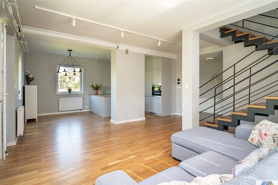 Spokój, natura i komfort – dom na sprzedaż w Tyńcu