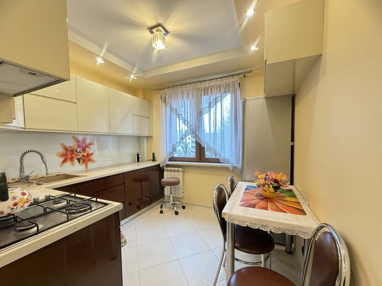 TOP Lokalizacja | 2 pokoje | 55m2 | Balkon | Kuchnia osobno