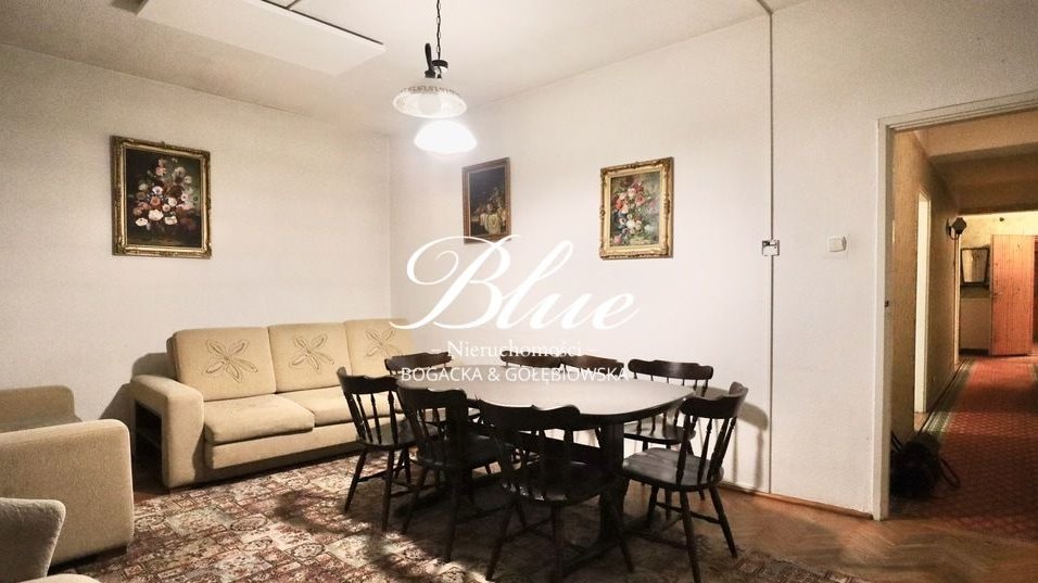 Parter domu z dużym ogrodem, 4 pokoje, 2 garaże