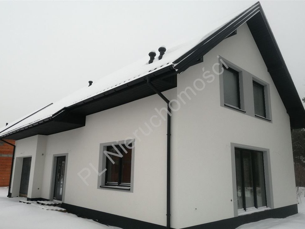 Dom na kameralnym osiedlu koło Pustelnika