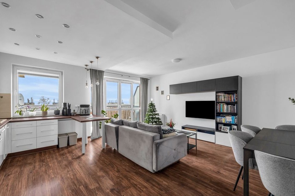 5 minut PKP | 3 pokoje | Funkcjonalny układ