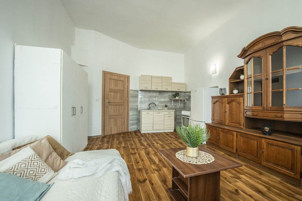 2 pokoje w kamienicy | Centrum Łodzi