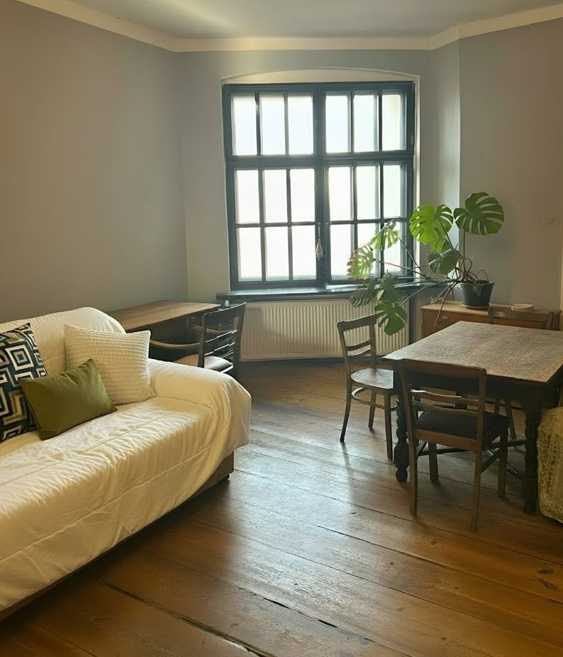 Mieszkanie w samym centrum Poznania z wielkim potencjałem w kamienicy