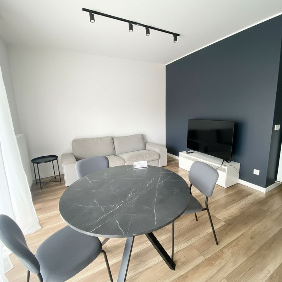 Super Apartament z tarasem, dodatkowym balkonem i widokiem na las