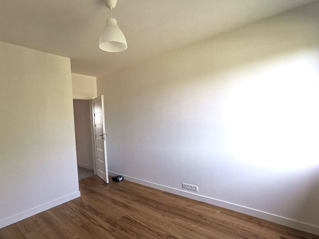 3pokoje blisko METRA Karolin, SKM, Factory_Hala Garażowa za 10 000 PLN