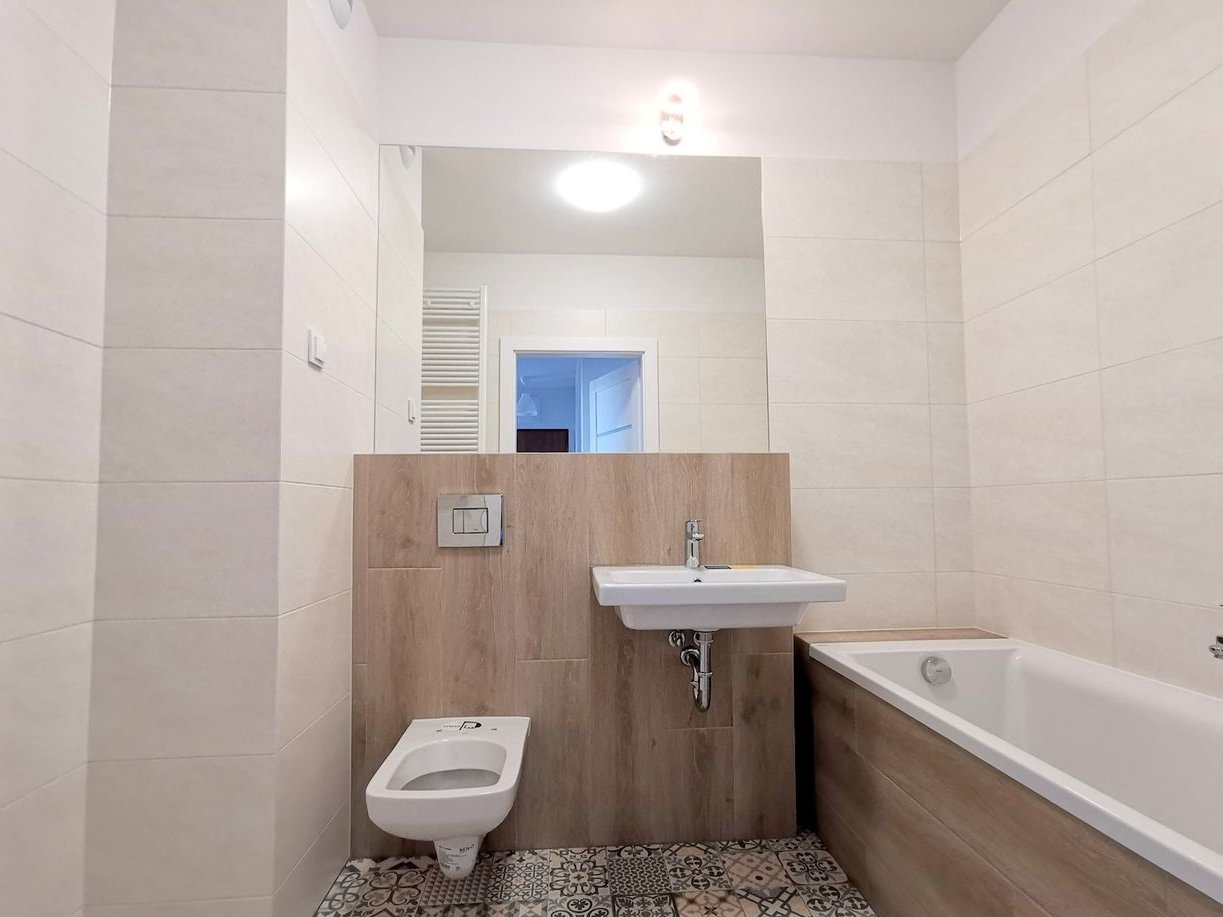 3pokoje blisko METRA Karolin, SKM, Factory_Hala Garażowa za 10 000 PLN