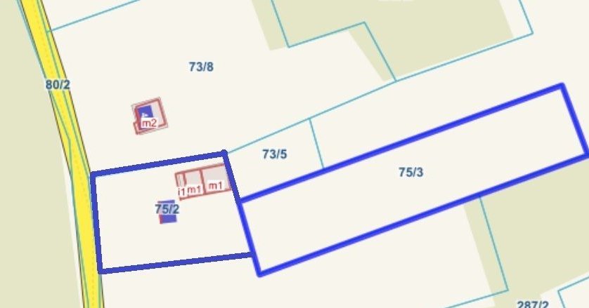 Klimatyczny drewniany dom w lesie