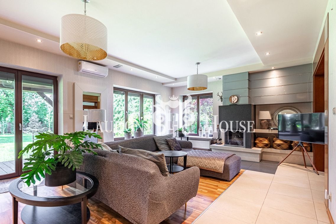 Dom wolnostojący na zamkniętym osiedlu