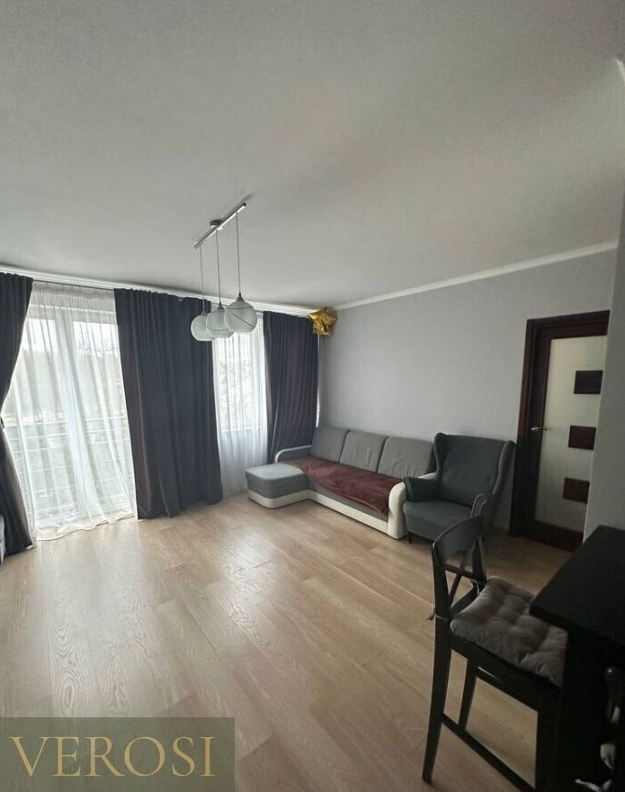 2 pokoje, komórka, MP, 2009, Brochów